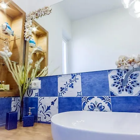 Tiffany Bed and Breakfast 3*