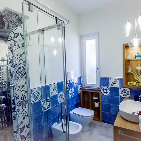 Tiffany Bed and Breakfast 3*