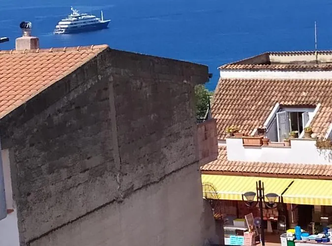 Tiffany Bed and breakfast 3*